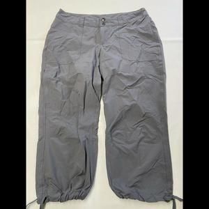 Womens PATAGONIA Gray Nylon Blend Hiking Boderless Capri Pants Sz 8